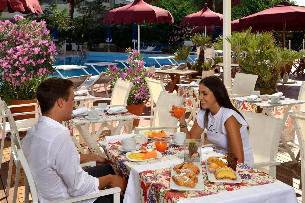 Unahotels Imperial Sport Hotel Pesaro Dış mekan fotoğraf