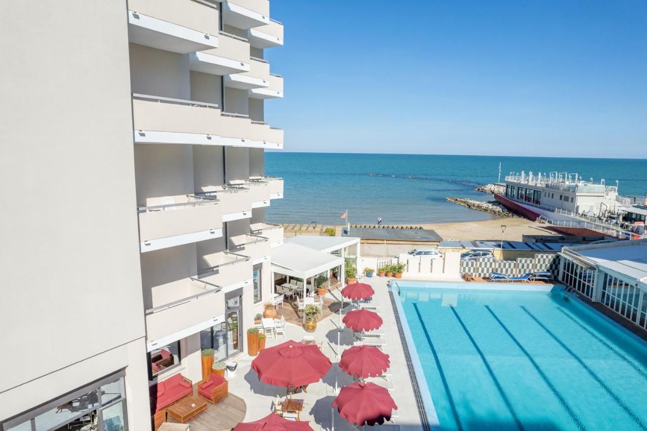 Unahotels Imperial Sport Hotel Pesaro Dış mekan fotoğraf